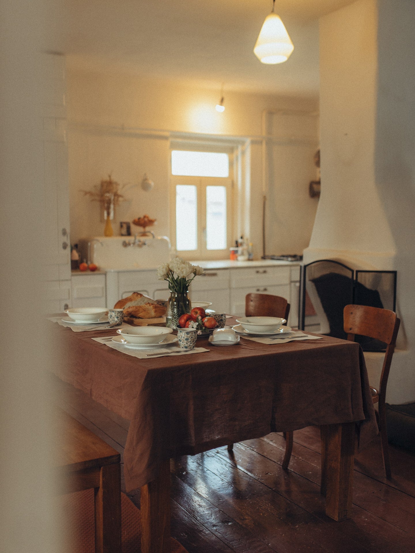 Скатертина та серветки з вареного льону Wine та Ivory