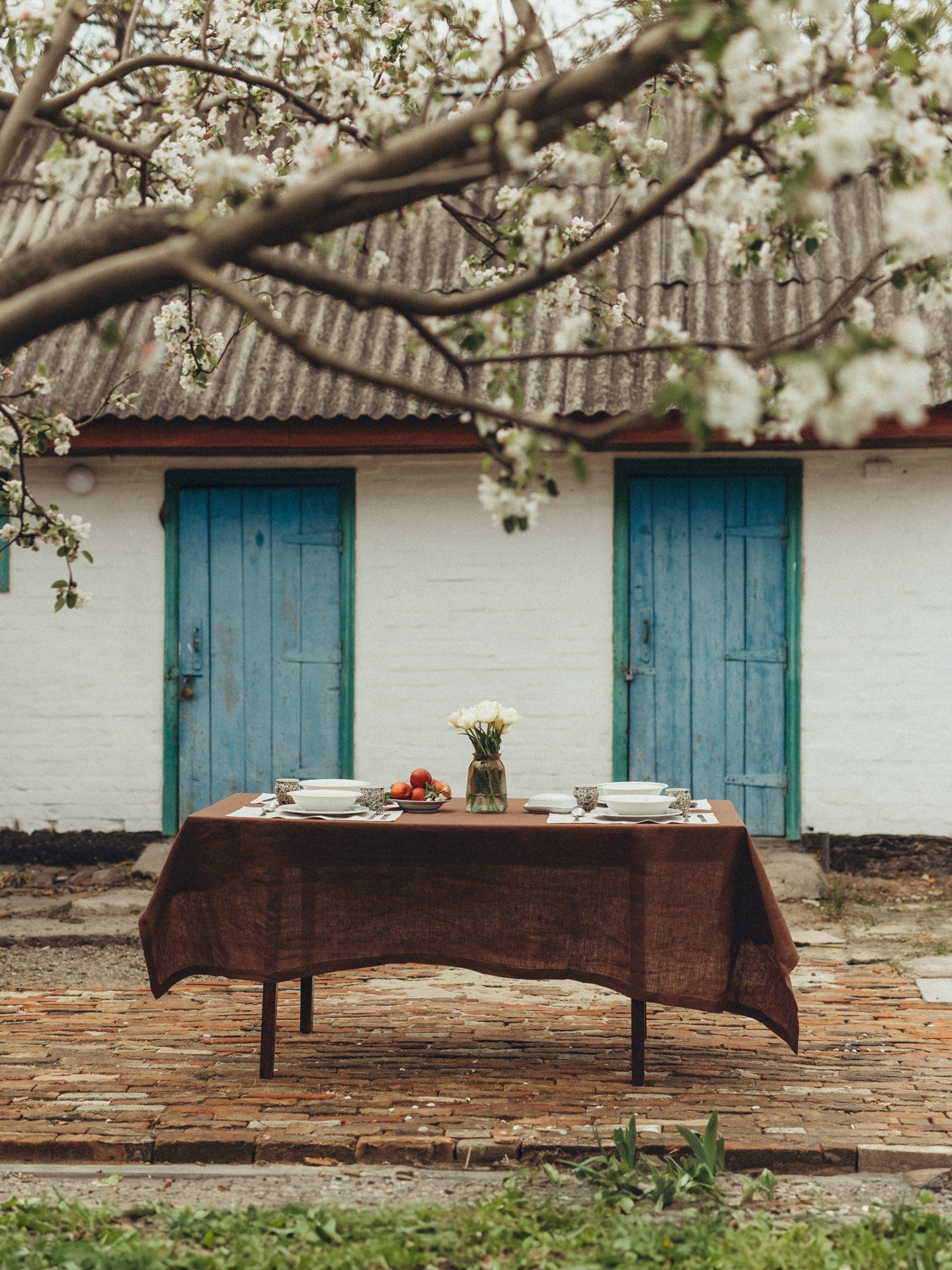 Скатертина та серветки з вареного льону Wine та Ivory