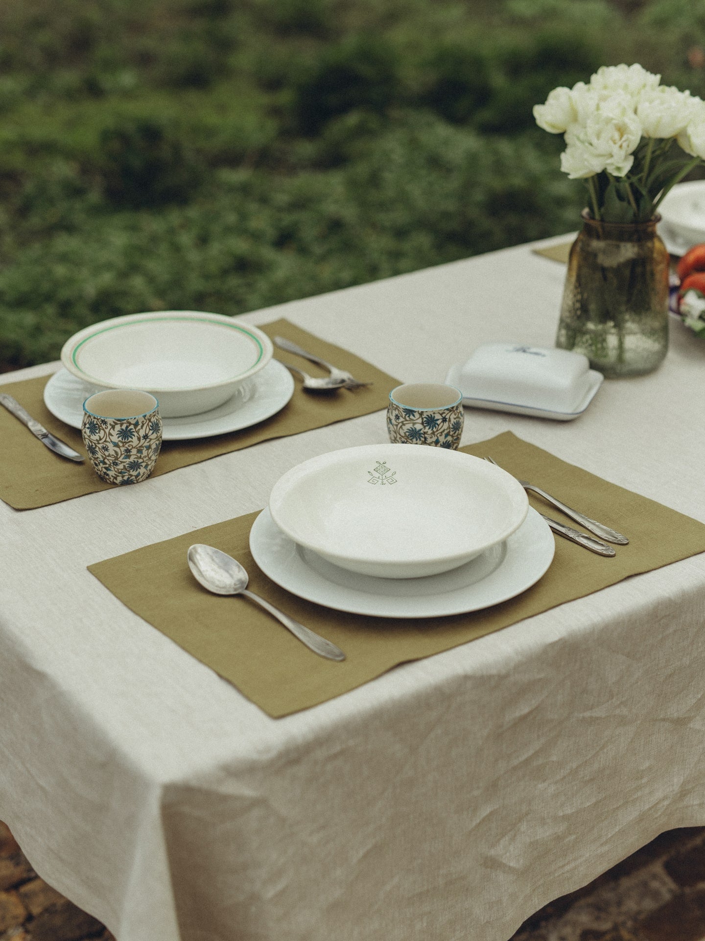 Скатертина та серветки з вареного льону Ivory та Spring