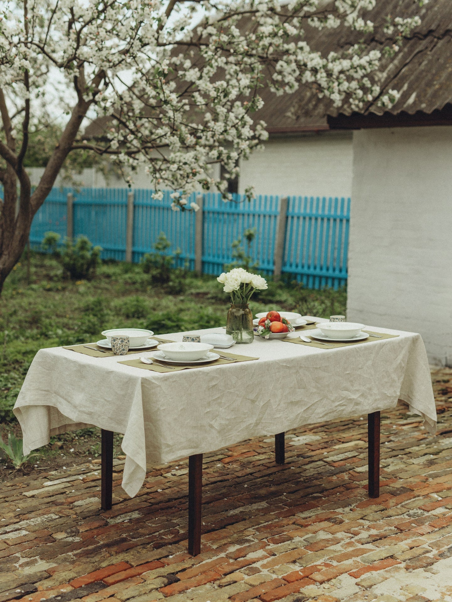 Скатертина та серветки з вареного льону Ivory та Spring