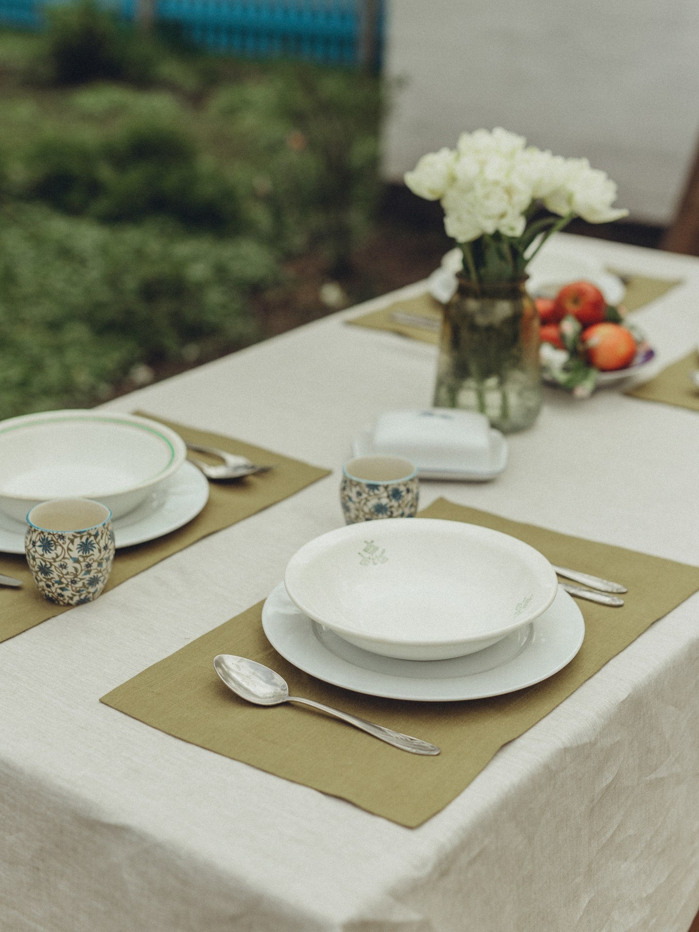 Скатертина та серветки з вареного льону Ivory та Spring