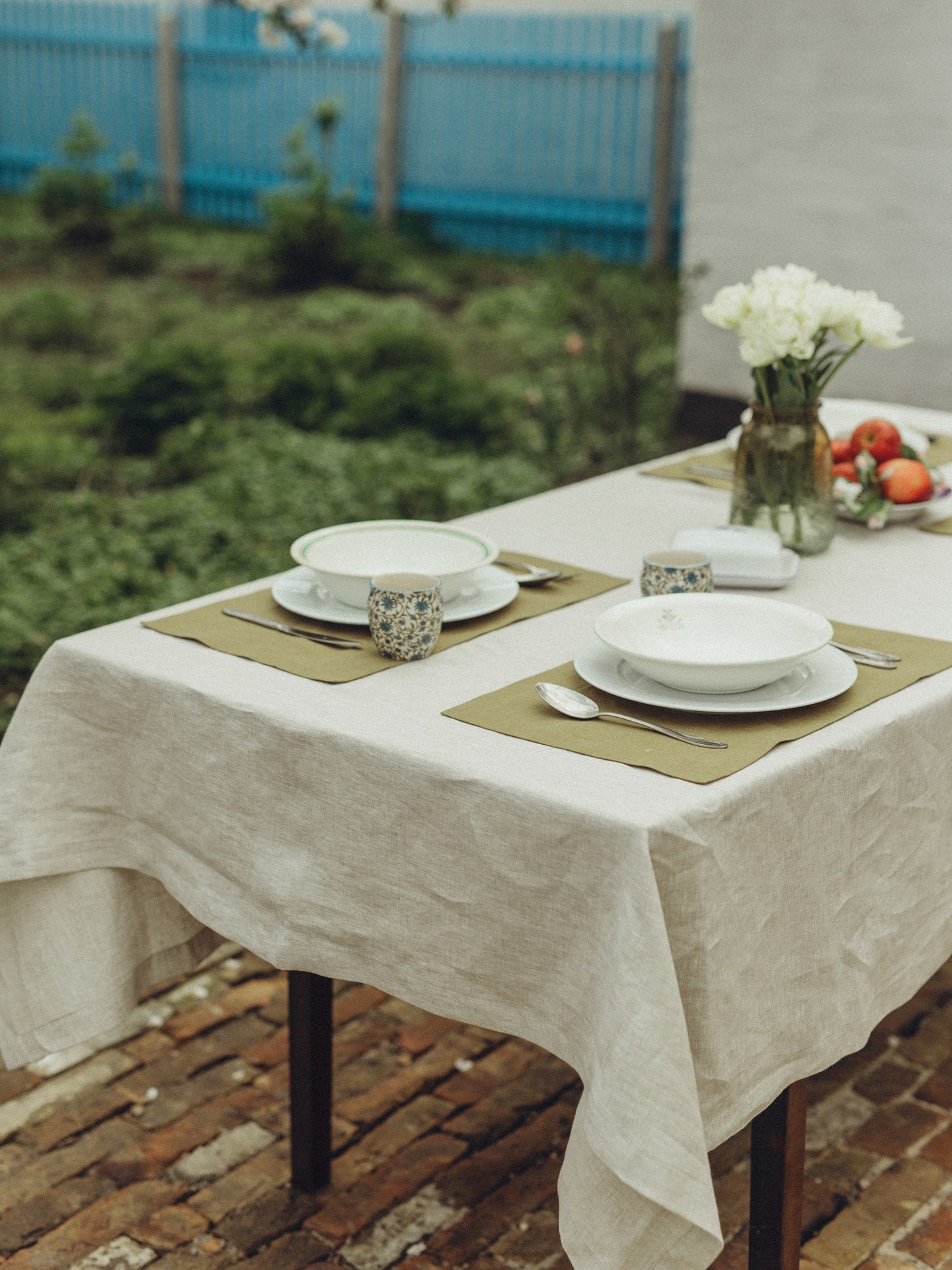 Скатертина та серветки з вареного льону Ivory та Spring