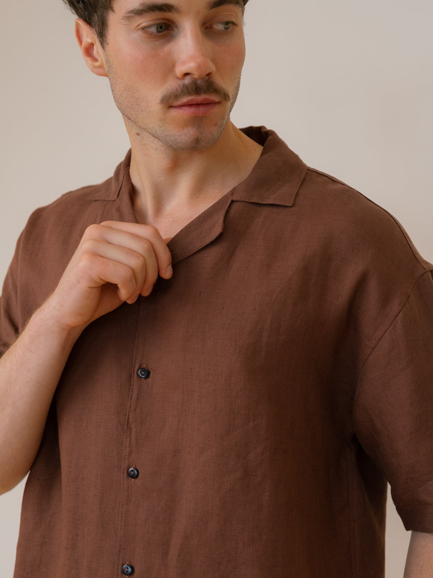 Чоловічий лляний костюм з шортами Leglo Wine